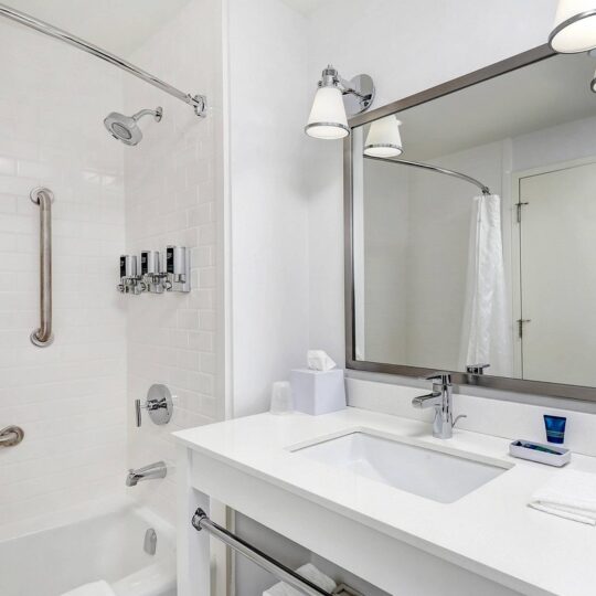 https://conference.aerocone.ca/wp-content/uploads/2023/06/guest-bathroom-1-540x540.jpg